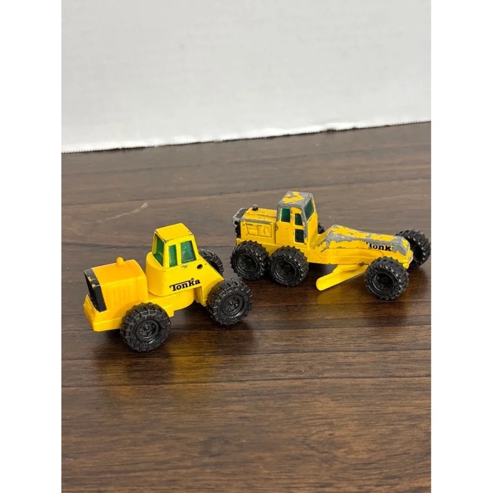 Vintage Tonka Diecast Construction Set 1992 Loader 1994 Grader Yellow Miniatures